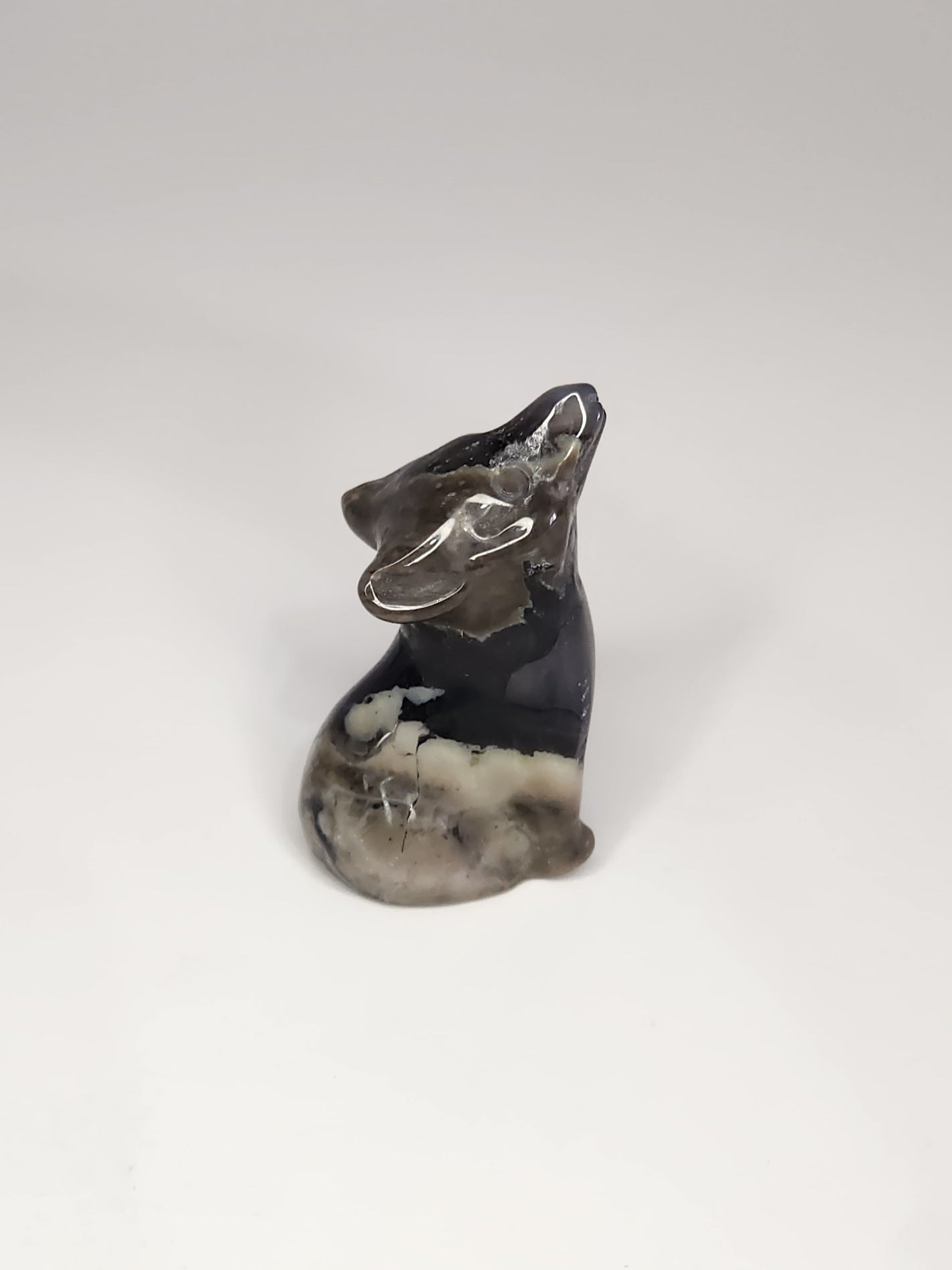 Volcano Agate Wolf